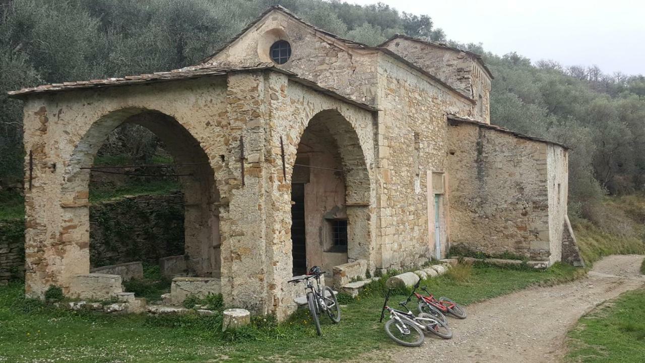 Casa Vacanze Cristina Imperia Εξωτερικό φωτογραφία